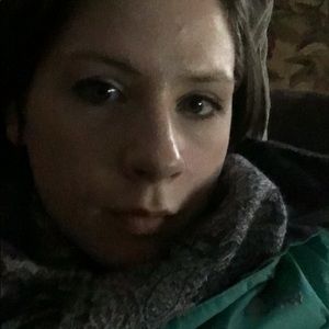 Meet your Posher, Hayley